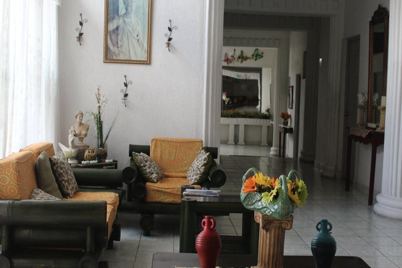 Hotel Grecia Real ซานซัลวาดอร์ ภายนอก รูปภาพ