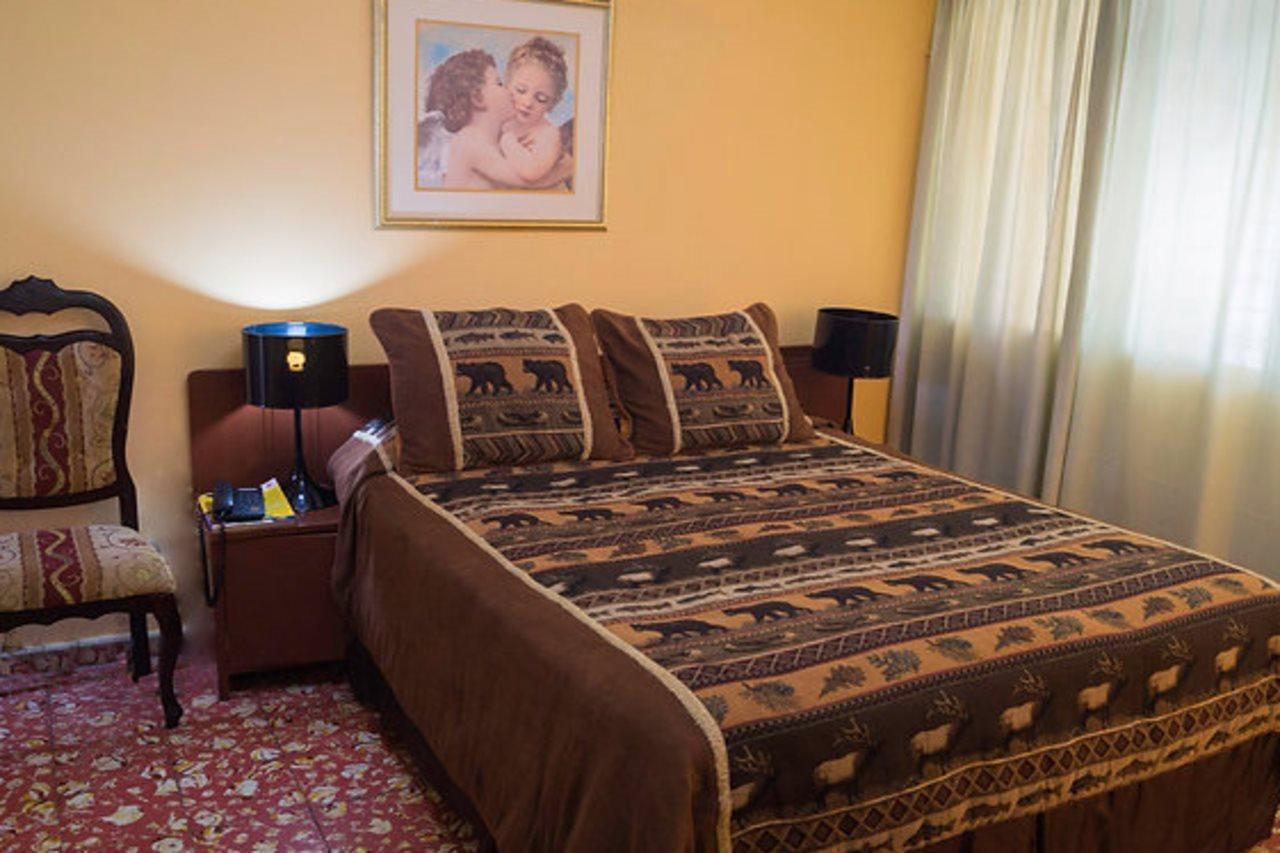 Hotel Grecia Real ซานซัลวาดอร์ ภายนอก รูปภาพ