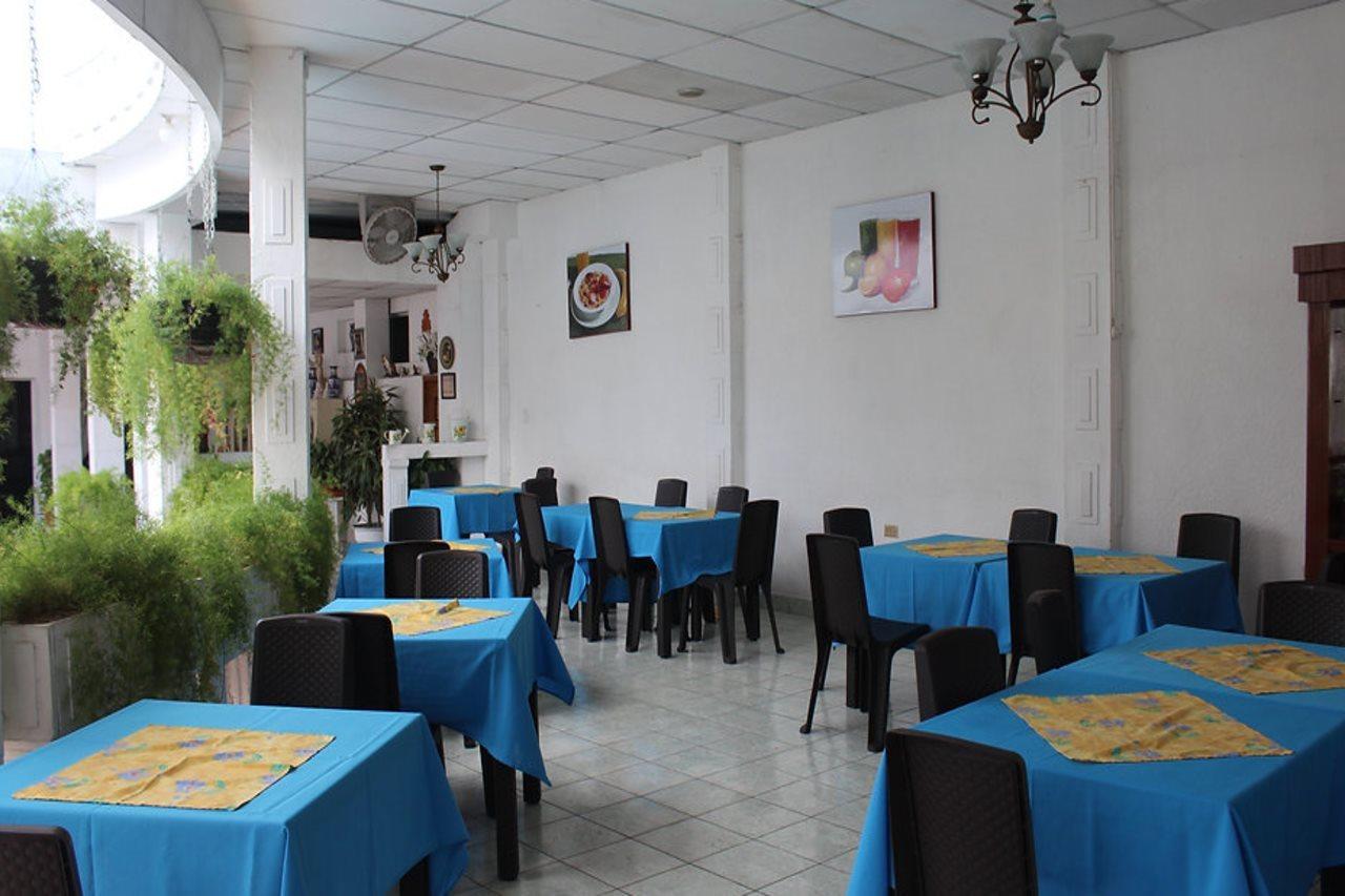 Hotel Grecia Real ซานซัลวาดอร์ ภายนอก รูปภาพ