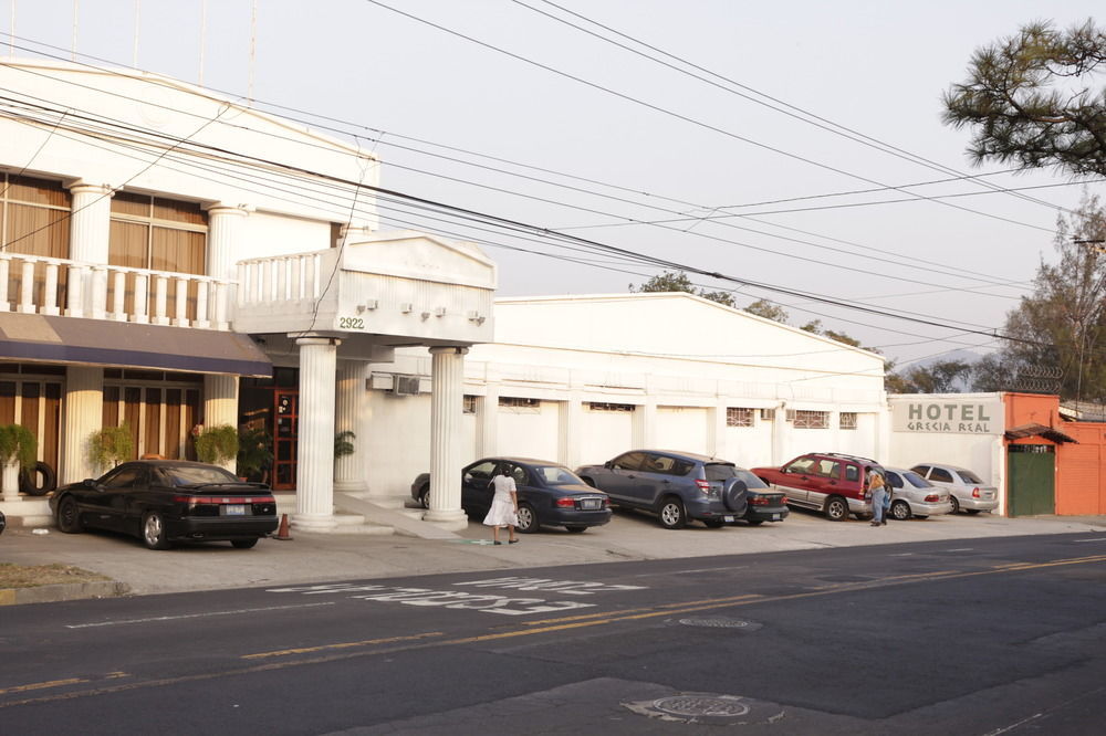 Hotel Grecia Real ซานซัลวาดอร์ ภายนอก รูปภาพ