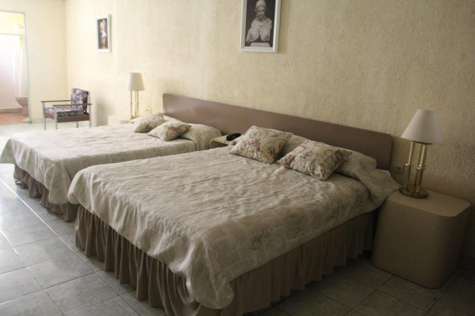 Hotel Grecia Real ซานซัลวาดอร์ ภายนอก รูปภาพ