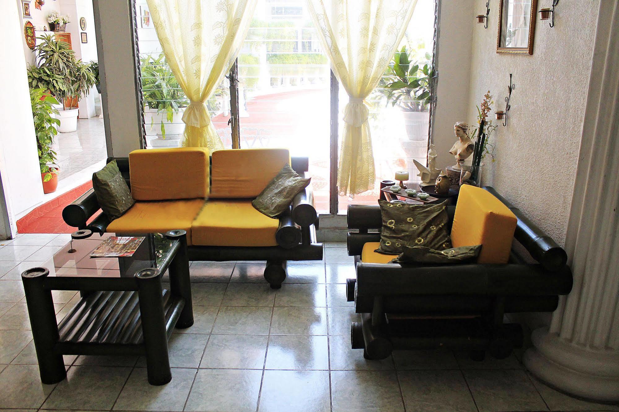 Hotel Grecia Real ซานซัลวาดอร์ ภายนอก รูปภาพ