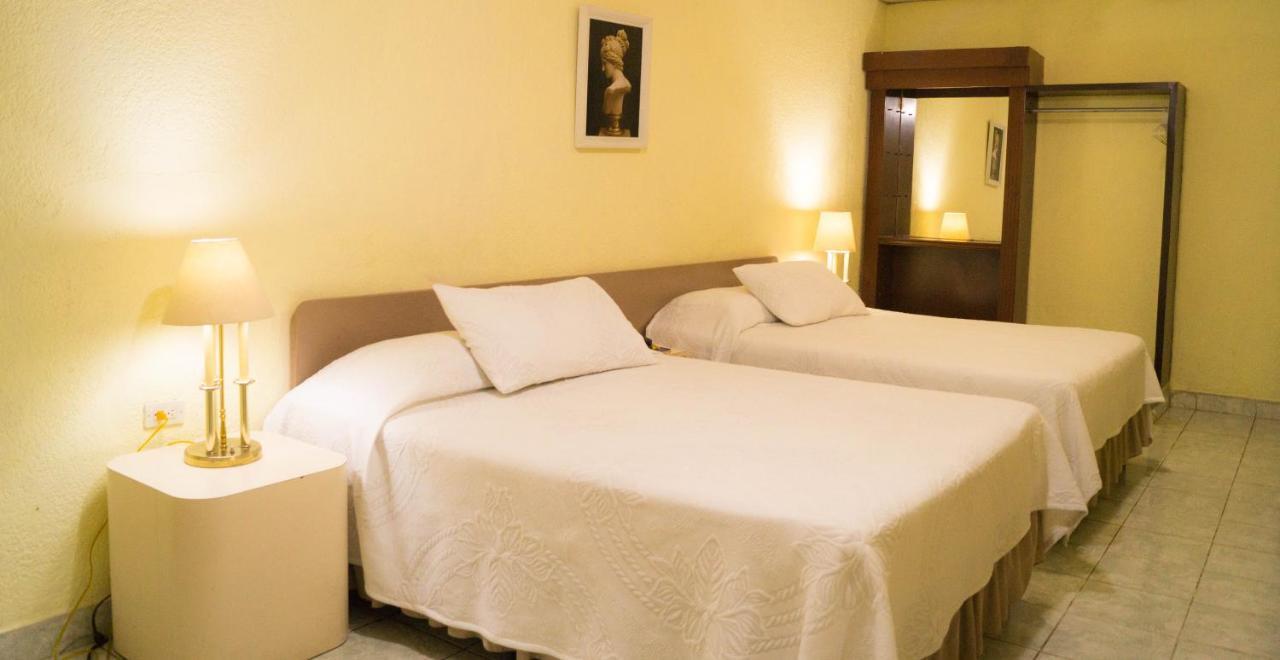 Hotel Grecia Real ซานซัลวาดอร์ ภายนอก รูปภาพ