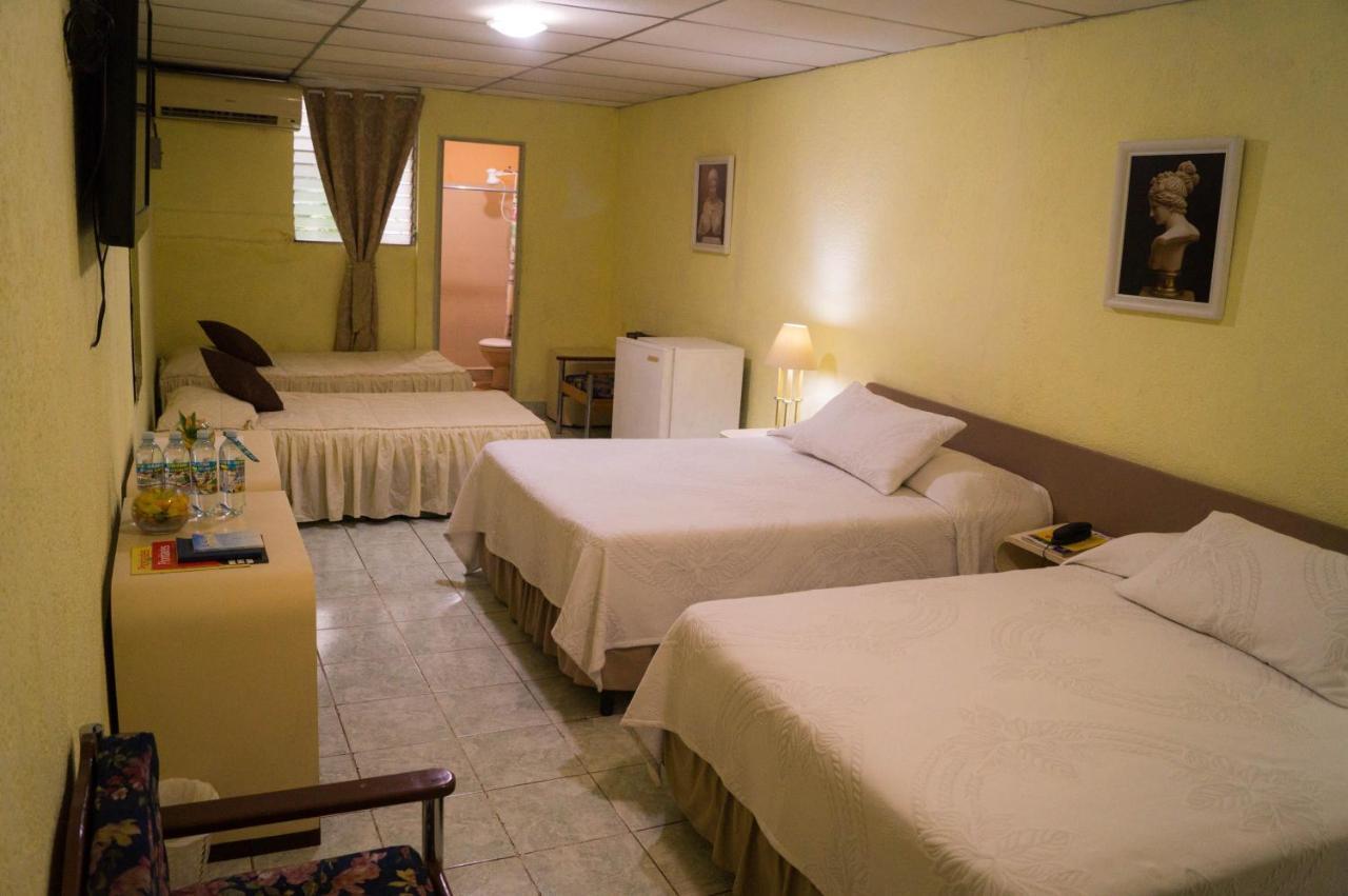 Hotel Grecia Real ซานซัลวาดอร์ ภายนอก รูปภาพ