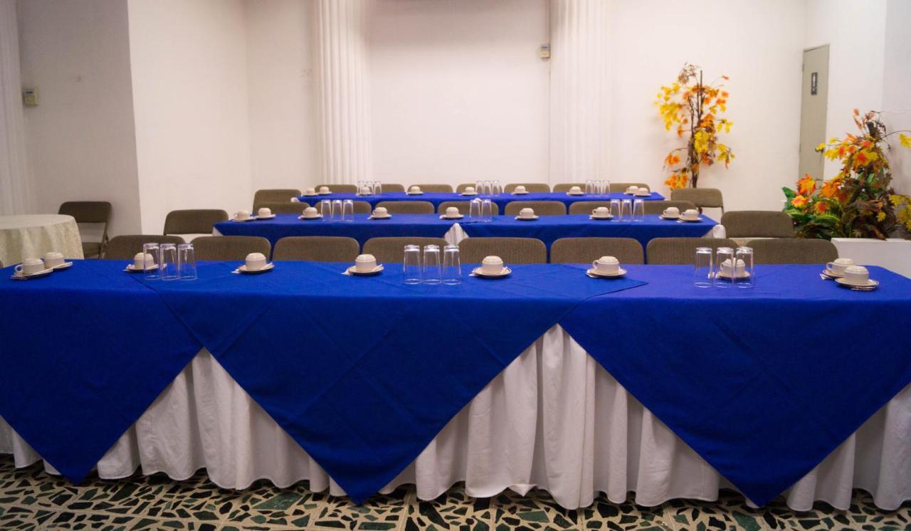 Hotel Grecia Real ซานซัลวาดอร์ ภายนอก รูปภาพ